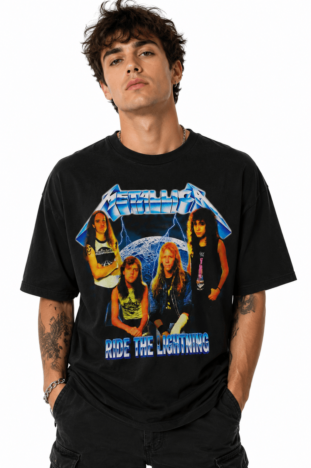 Metallica Ride The Lightning Unisex Oversized Graphic T-Shirt Black Electric Gothic Lettering Design Male Model