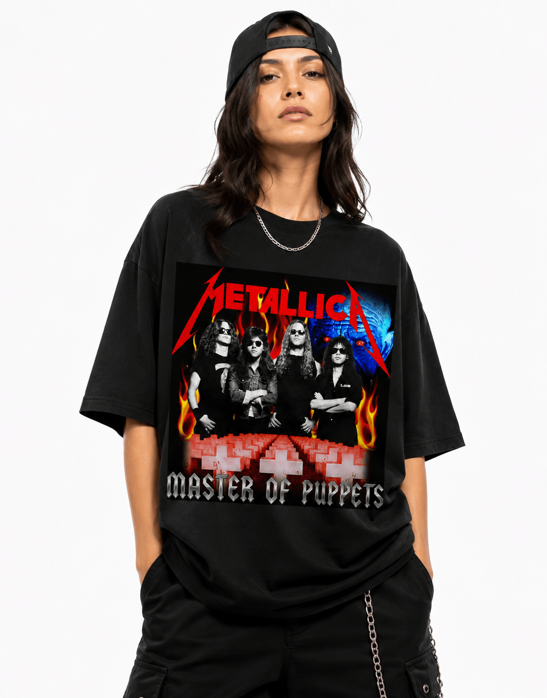 Metallica Unisex Oversized Graphic T-Shirt Infernal Red Graveyard Design Model
