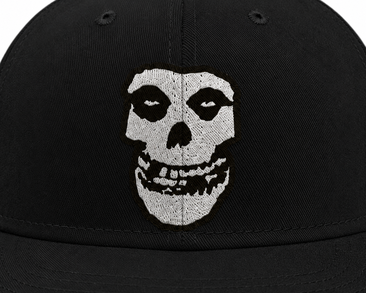 Misfits Unisex Snapback Cap With Bone White Classic Fiends Skull Design 
