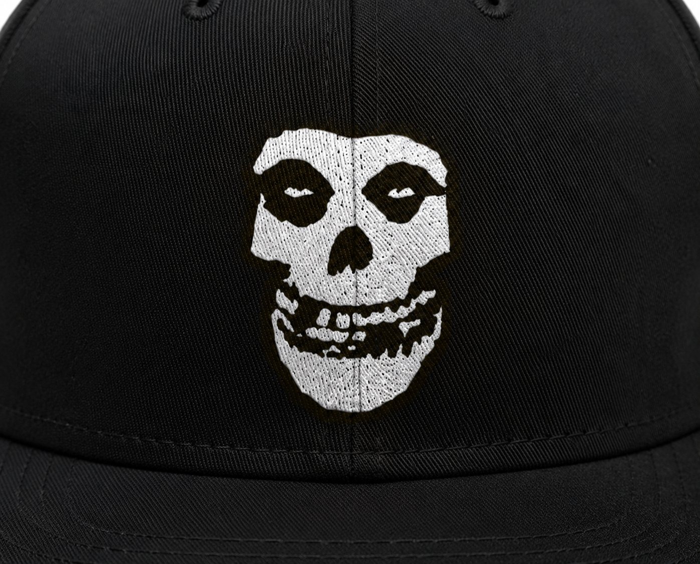 Misfits Unisex Snapback Cap With Bone White Classic Fiends Skull Design 
